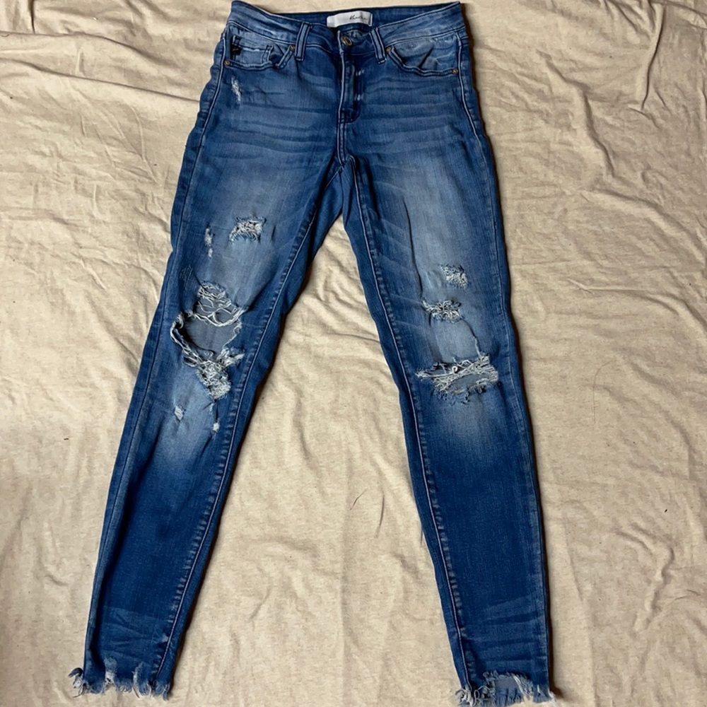 Kancan distressed skinny jeans size 5/26 EUC